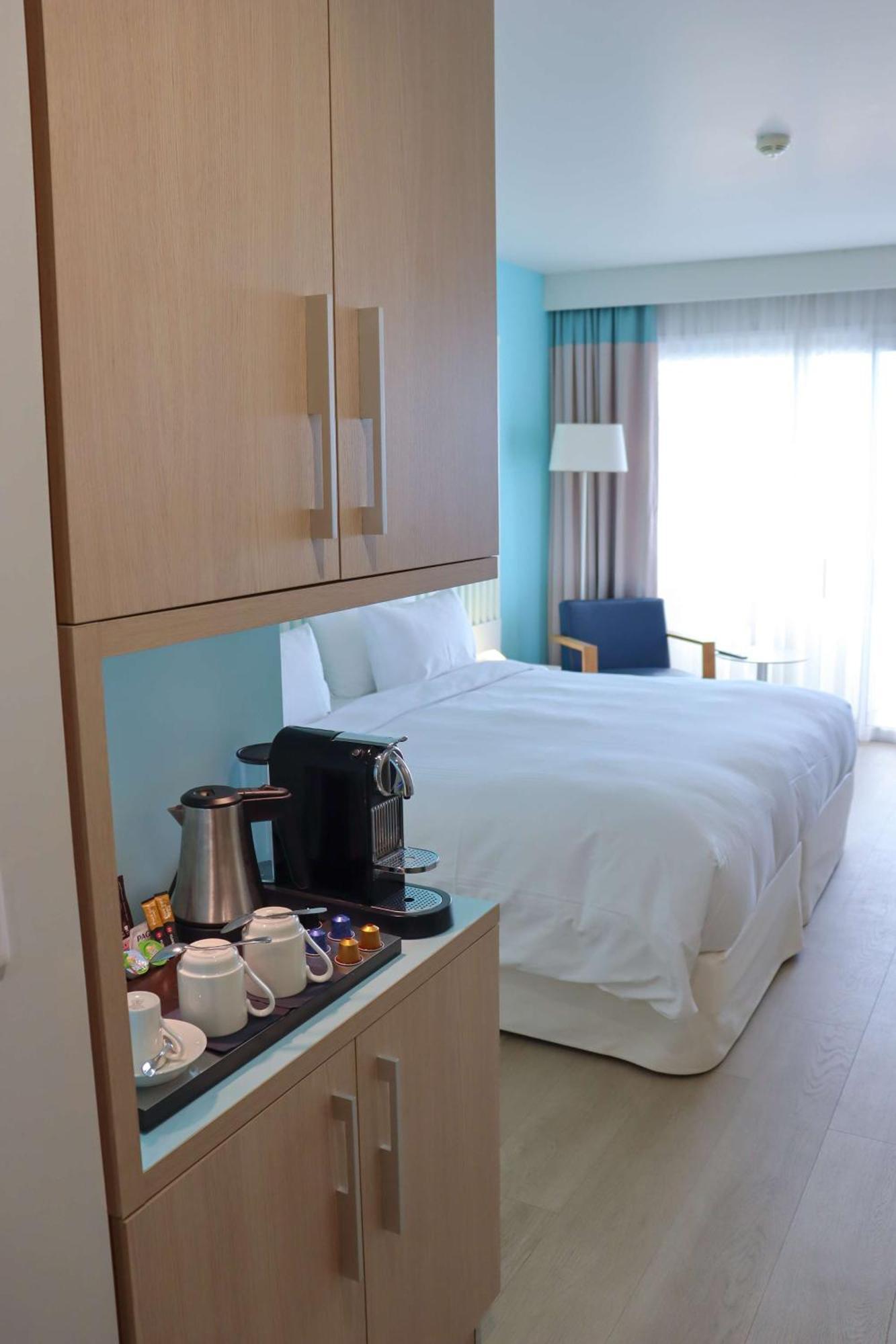 Hotel Radisson Blu & Spa, Ajaccio Bay 4*